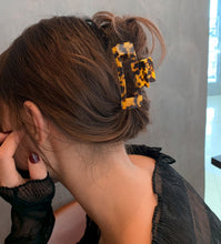Load image into Gallery viewer, IVYU Hair Clip for Women-Elegant Tortoise Leopard Square Claw Clips - Ivyu Beauty