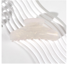 将图片加载到图库查看器,Luxury Hair Claw Clip for Women, Premium PVC Material for Long-Term Use, 4.1 Inch Big Strong Hold No Slip Hair Clips for Thick or Thin Hair, Includes 2 Black Satin Scrunchies
