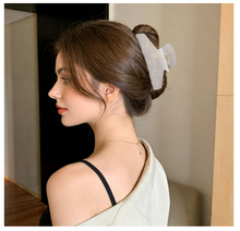将图片加载到图库查看器,Luxury Hair Claw Clip for Women, Premium PVC Material for Long-Term Use, 4.1 Inch Big Strong Hold No Slip Hair Clips for Thick or Thin Hair, Includes 2 Black Satin Scrunchies