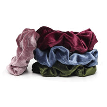 Load image into Gallery viewer, Ivyu Velvet Scrunchies With Pocket Zipper Hair Ties - Ivyu Beauty