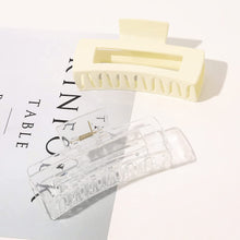 Load image into Gallery viewer, Ivyu Large Plastic Matte Jumbo Nonslip Claw Hair Clips Clear Brown Beige - Ivyu Beauty