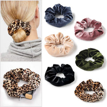 Load image into Gallery viewer, Ivyu Velvet Pocket Scrunchies with Zipper Stash Scrunchy Hair Ties - Ivyu Beauty