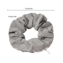 Load image into Gallery viewer, Ivyu Scrunchies With Pocket Zipper Hair Ties - Ivyu Beauty