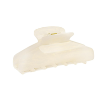 将图片加载到图库查看器，Luxury Hair Claw Clip for Women, Premium PVC Material for Long-Term Use, 4.1 Inch Big Strong Hold No Slip Hair Clips for Thick or Thin Hair, Includes 2 Black Satin Scrunchies
