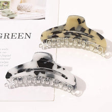 将图片加载到图库查看器，Ivyu Hair Claw Clips For Women - Tortoise Banana Jaw Clips for Girls Leopard Cheetah Print Accessories - Ivyu Beauty
