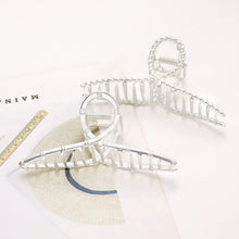 将图片加载到图库查看器，Hair Claw Clips for Women - Big Large Gold Metal Claw Hair Clips Accessories for Girls French Design Fashion Strong Hold Jumbo Jaw Banana Clamps for Thick Long Curly Half Bun Hair Adult Lady (4, Matel Sliver) - Ivyu Beauty
