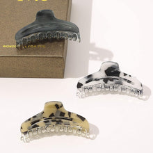 将图片加载到图库查看器，Ivyu Hair Claw Clips For Women - Tortoise Banana Jaw Clips for Girls Leopard Cheetah Print Accessories - Ivyu Beauty
