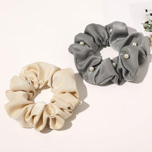 将图片加载到图库查看器，Ivyu Satin Scrunchy with Pearl (Black Pink cream Gray)
