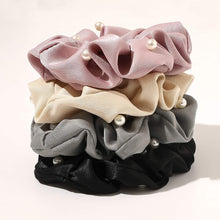 将图片加载到图库查看器，Ivyu Satin Scrunchy with Pearl (Black Pink cream Gray)
