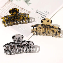 将图片加载到图库查看器，Ivyu Hair Claw Clips For Women - Banana Jaw Clips for Girls Leopard Cheetah Tortoise - Ivyu Beauty
